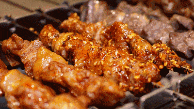 烧烤外卖已经成为餐饮行业非常受欢迎的项目。
(图1) 烧烤外卖已经成为餐饮行业非常受欢迎的项目。
(图1)