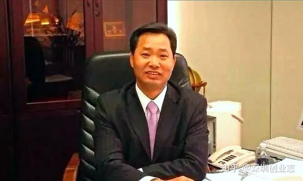 每个搬砖的人都是隐形的亿万富翁。京基集团陈华:是吗......
(图9) 每个搬砖的人都是隐形的亿万富翁。京基集团陈华:是吗......
(图9)