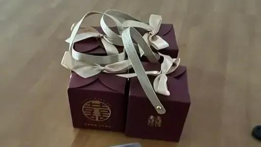 姑娘退租时打扫干净房子留下喜糖（众多网友点赞和支持）(图1)